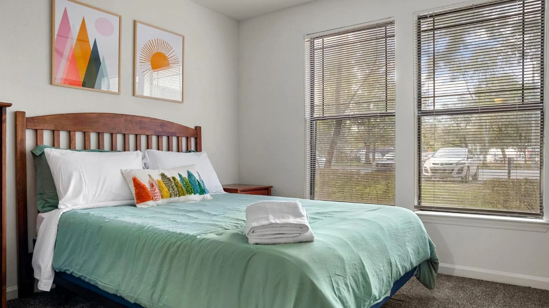 2 Mi To Usf Pet Friendly & Budget Friendly Tampa